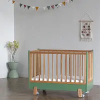 var-Детская кроватка Фабрика облаков SCANDI без маятника Зеленый