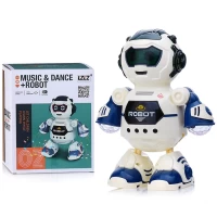 2792-robot-na-batareikax-v-korobke